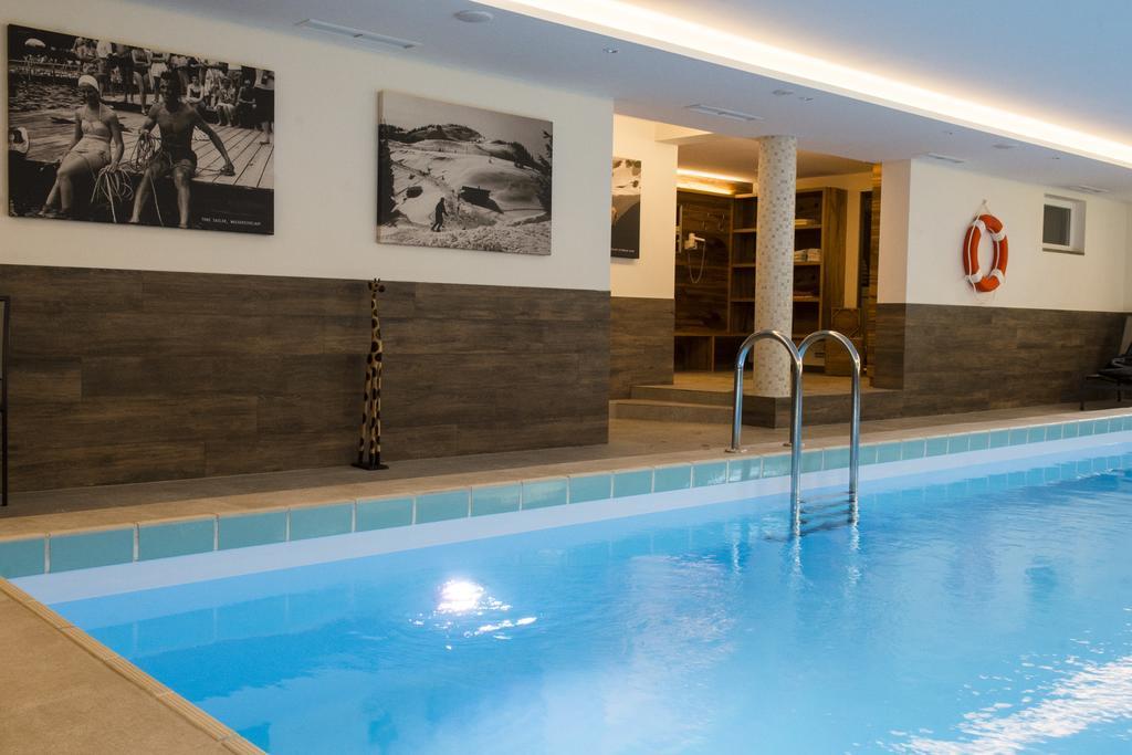 Hotel Garni Entstrasser 키츠부헬 외부 사진