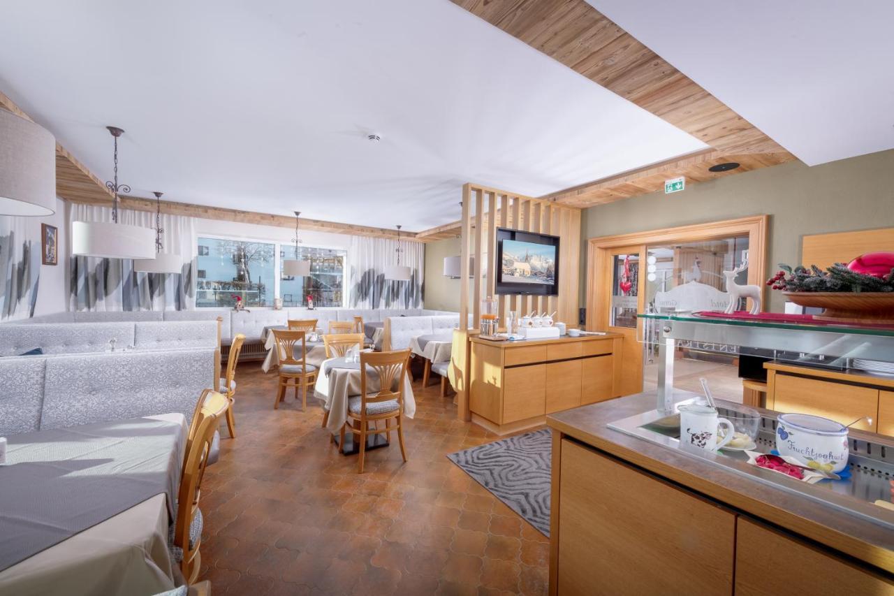 Hotel Garni Entstrasser 키츠부헬 외부 사진