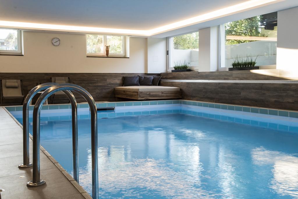 Hotel Garni Entstrasser 키츠부헬 외부 사진