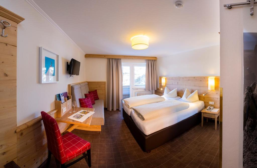 Hotel Garni Entstrasser 키츠부헬 외부 사진