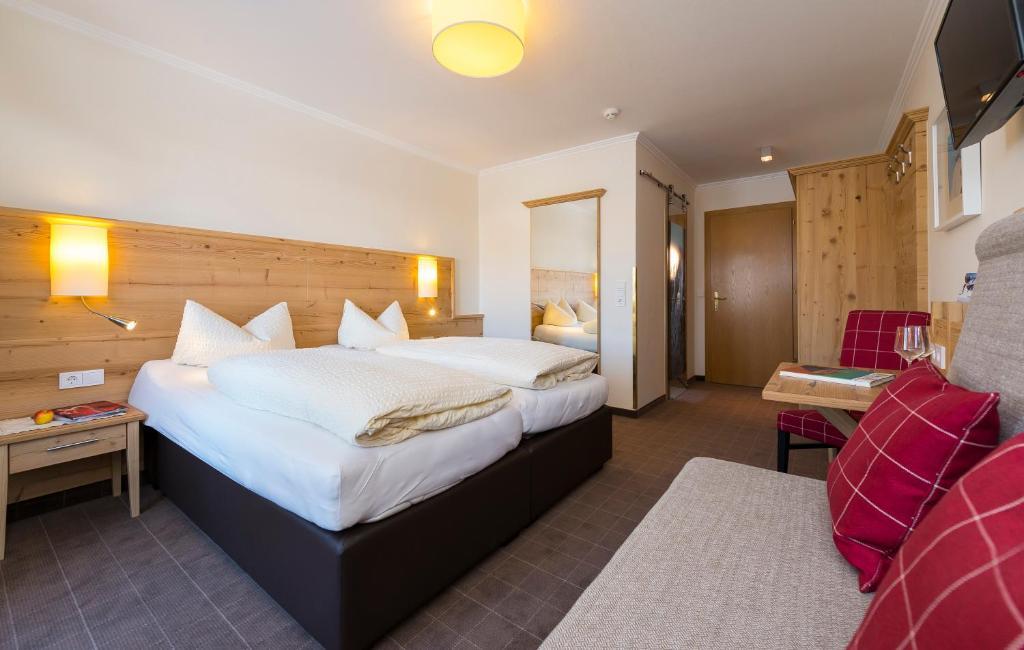 Hotel Garni Entstrasser 키츠부헬 객실 사진