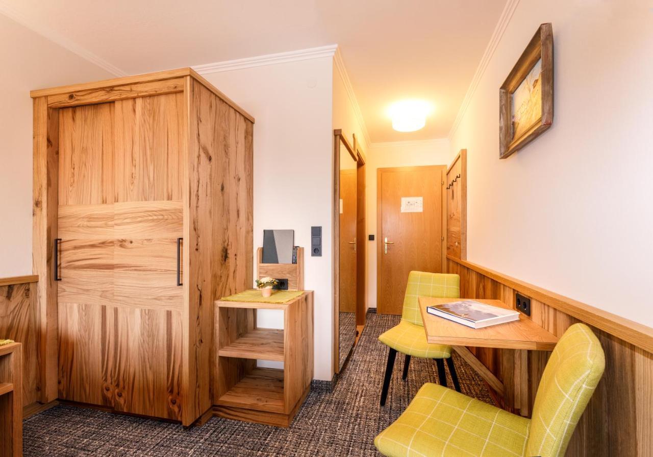 Hotel Garni Entstrasser 키츠부헬 외부 사진