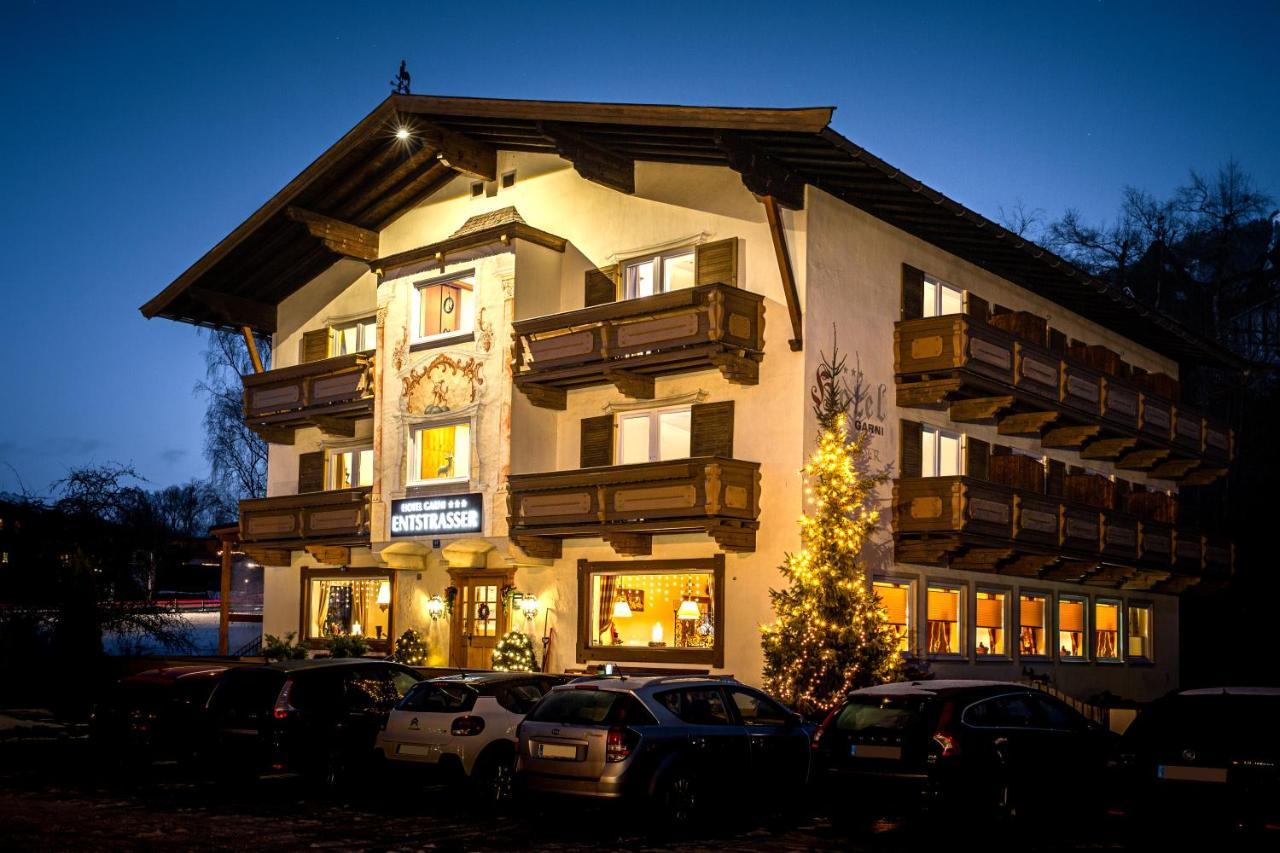 Hotel Garni Entstrasser 키츠부헬 외부 사진
